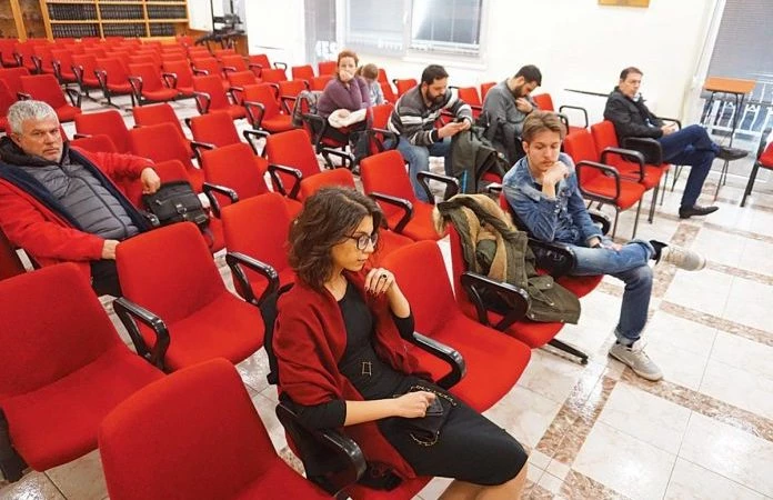 Εκδήλωση της Νεολαίας ΣΥΡΙΖΑ Ροδόπης για το Σκοπιανό με επτά άτομα – Αυτοί λένε τους χιλιάδες μαθητές που διαφωνούν «φασίστες»